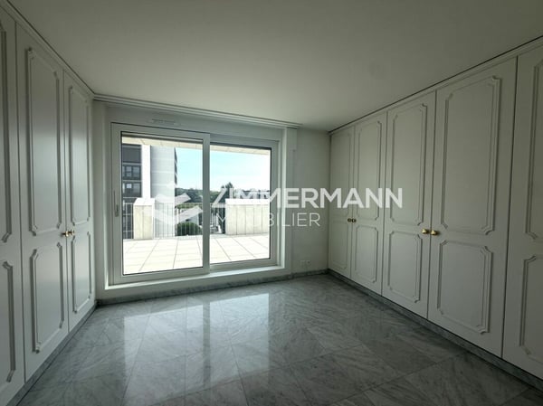 Superbe Attique Grange-Canal en Société Immobilière (SI) 2
