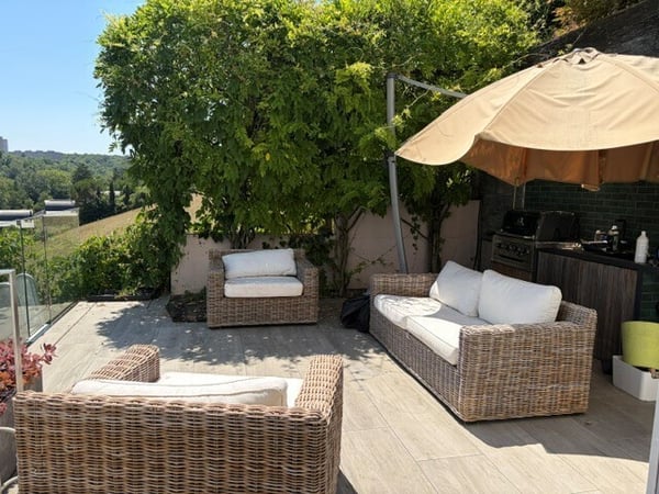Jolie villa contigüe à Aïre 8
