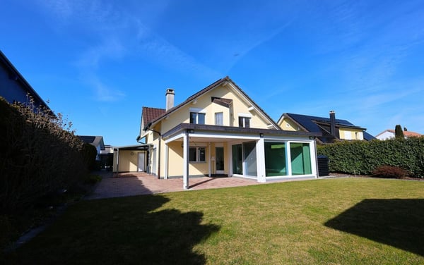 Spacieuse villa familiale de 6 ½ pièces en parfait état