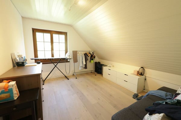 Magnifique maison rénovée de 7.5 pièces avec piscine extérieure 26