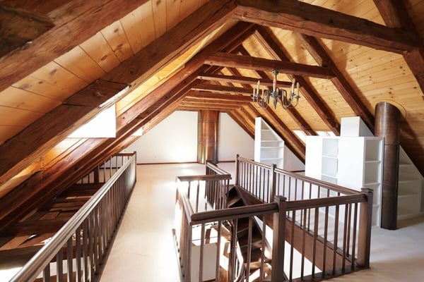 Spacieux logement de 4 pièces au dernier étage d'une immeuble historique 8