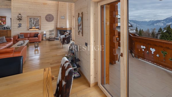 Einladendes 5.5-Zimmer-Apartment nur wenige Schritte vom Zentrum von Crans-Montana entfernt 5