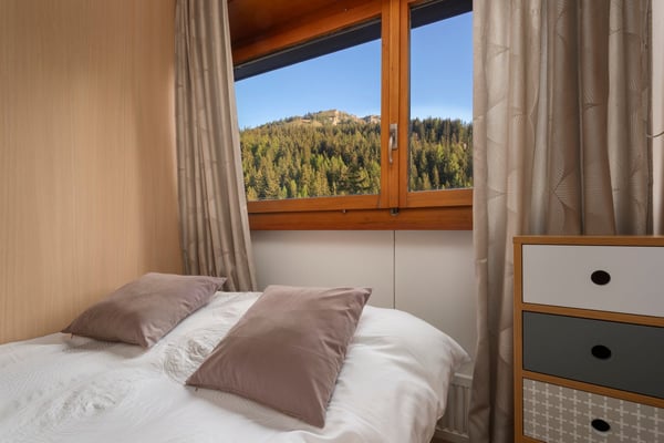2.5pces en SI avec vue panoramique sur les montagnes – Crans-Montana 10