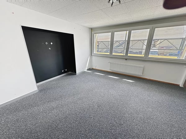 Surface administrative à reprendre ? 230 m² à Ecublens 4