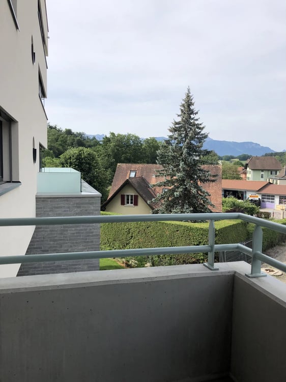Bel appartement contemporain de 5.5 pièces avec balcon 9