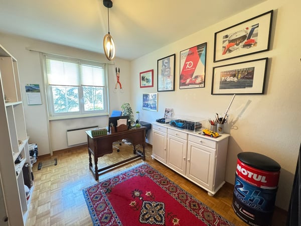 Appartement de 4 pièces avec terrasse situé dans quartier calme 12