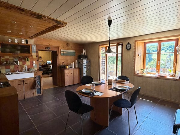 France voisine, Châtel-Blanc, à vendre charmante fermette Franc-Comtoise 5