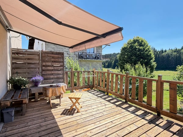 France voisine, Châtel-Blanc, à vendre charmante fermette Franc-Comtoise 25
