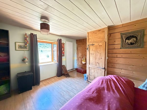 France voisine, Châtel-Blanc, à vendre charmante fermette Franc-Comtoise 13