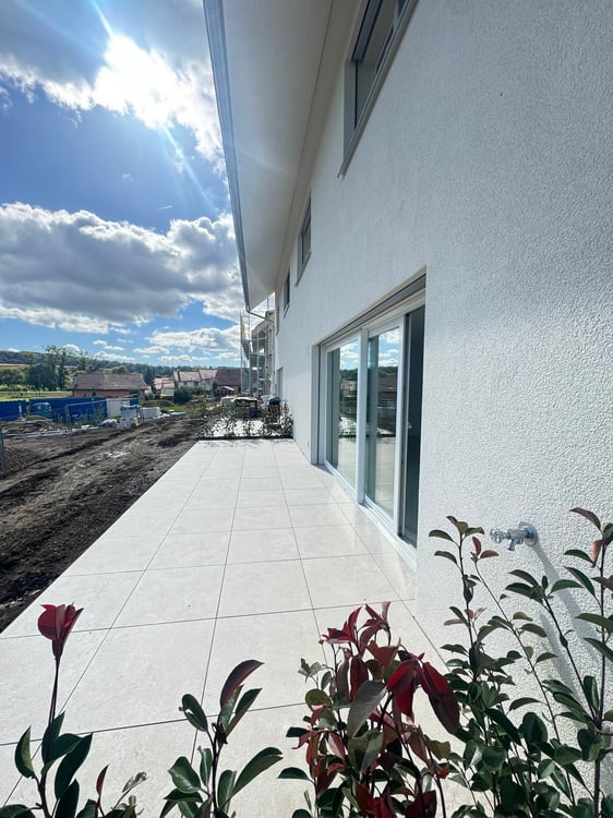 2 magnifiques appartements neufs à louer au rez-de-chaussée 3