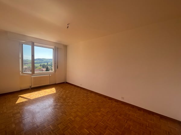 Joli appartement de 1.5 pièces avec balcon dans quartier calme à La Sarraz 8