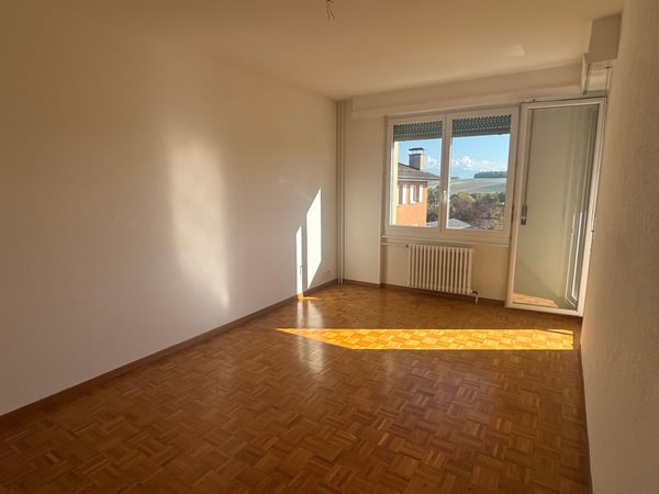 Joli appartement de 2,5 pièces avec balcon dans quartier calme à La Sarraz 1