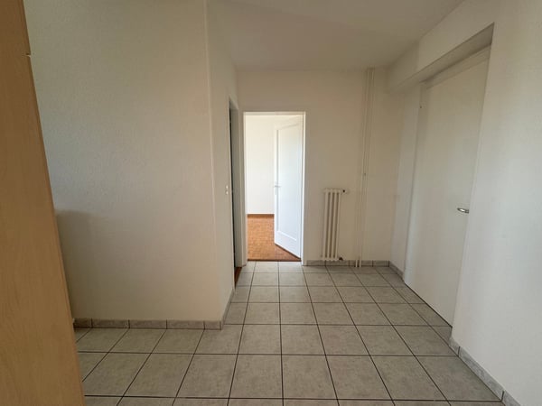 Joli appartement de 2,5 pièces avec balcon dans quartier calme à La Sarraz 6