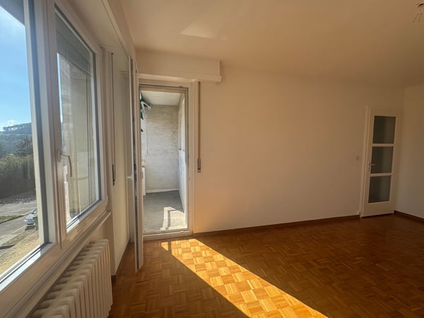Joli appartement de 2,5 pièces avec balcon dans quartier calme à La Sarraz 3