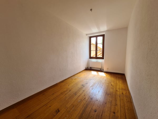 Charmant appartement de 5 pièces à Ferreyres avec grand jardin 8