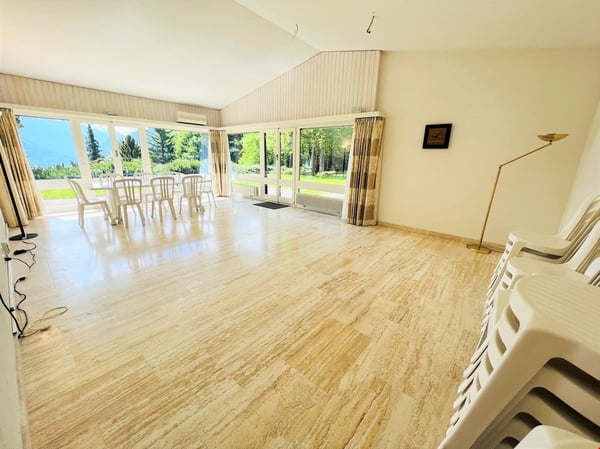 Spacieux et lumineux 3.5 pces - Magnifique propriété calme - Superbe vue - Très grande parcelle 8