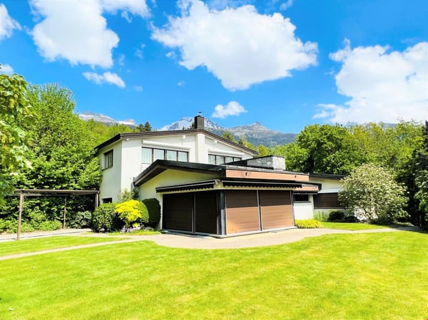 Spacieux et lumineux 3.5 pces - Magnifique propriété calme - Superbe vue - Très grande parcelle 17