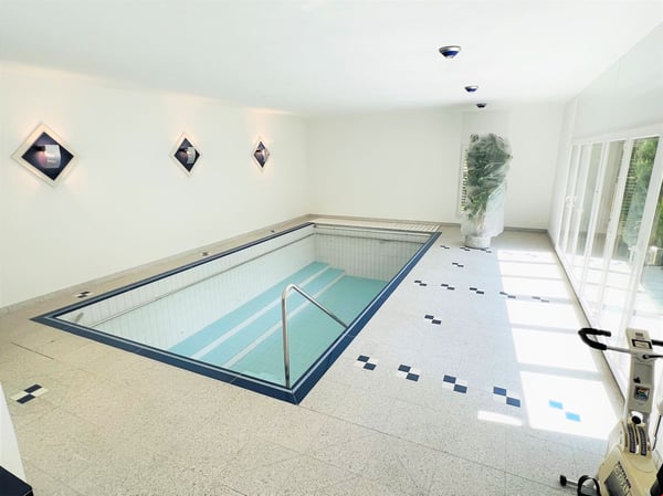 Spacieux et lumineux 3.5 pces - Magnifique propriété calme - Superbe vue - Très grande parcelle 12