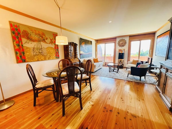 À LA SAISON: Magnifique 1.5 pces - Spacieux & lumineux - Idéalement situé -Splendide vue -Très calme 1