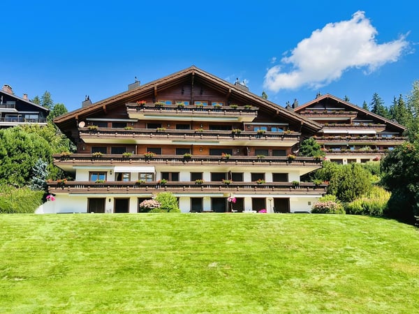 À LA SAISON: Magnifique 1.5 pces - Spacieux & lumineux - Idéalement situé -Splendide vue -Très calme 18