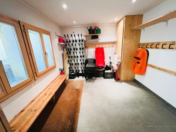 MINIMUM 5 NUITS: Chalet indépendant - 15 Lits - 5 Places de parc - Bien placé -Belle vue -Lieu calme 19