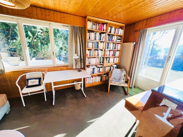 MINIMUM 5 NUITS: Chalet indépendant - 15 Lits - 5 Places de parc - Bien placé -Belle vue -Lieu calme 7