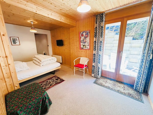 MINIMUM 5 NÄCHTE: Unabhängiges Chalet - 15 Betten - 5 Parkplätze - Gute Lage - Schöne Aussicht - Ruhige Umgebung 9