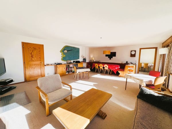 MINIMUM 5 NUITS: Chalet indépendant - 15 Lits - 5 Places de parc - Bien placé -Belle vue -Lieu calme 2