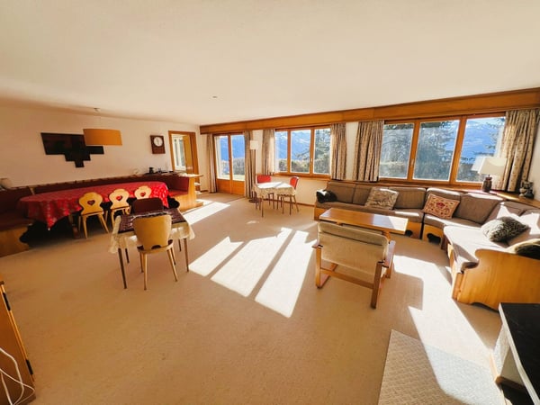 MINIMUM 5 NUITS: Chalet indépendant - 15 Lits - 5 Places de parc - Bien placé -Belle vue -Lieu calme 1