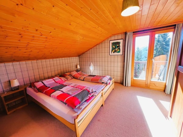 MINIMUM 5 NÄCHTE: Unabhängiges Chalet - 15 Betten - 5 Parkplätze - Gute Lage - Schöne Aussicht - Ruhige Umgebung 13