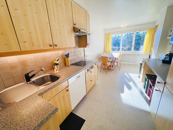 MINIMUM 5 NUITS: Chalet indépendant - 15 Lits - 5 Places de parc - Bien placé -Belle vue -Lieu calme 5