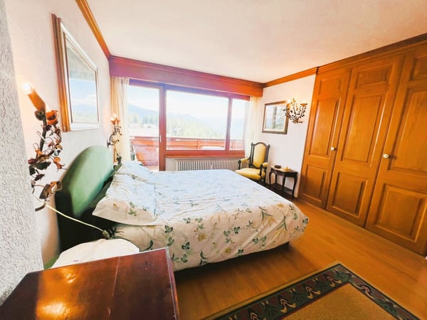 À LA SAISON: Magnifique 1.5 pièces - Spacieux et lumineux - Superbe vue - Bien situé - Lieu calme 7