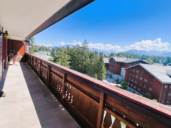 À LA SAISON: Magnifique 1.5 pièces - Spacieux et lumineux - Superbe vue - Bien situé - Lieu calme 19