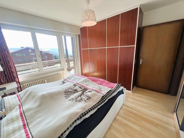 À LA SAISON: Magnifique 1.5 pces rénové - Spacieux & Lumineux - Belle vue - Bien situé - Lieu calme 8