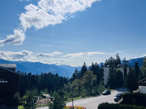 À LA SAISON: Magnifique 1.5 pces rénové - Spacieux & Lumineux - Belle vue - Bien situé - Lieu calme 16