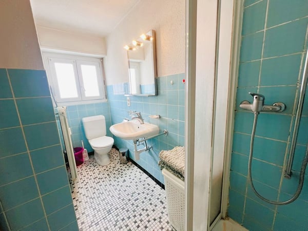 Joli studio - Spacieux et lumineux - Partiellement rénové - Lieu très calme - Bien situé - Belle vue 8