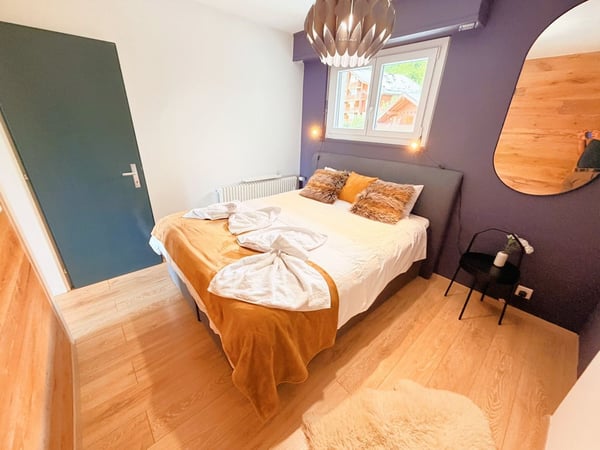 Magnifique 2.5 pces entièrement rénové - Spacieux & lumineux - Endroit calme - Belle vue -Bien situé 6
