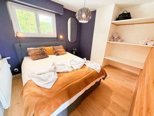 Magnifique 2.5 pces entièrement rénové - Spacieux & lumineux - Endroit calme - Belle vue -Bien situé 5