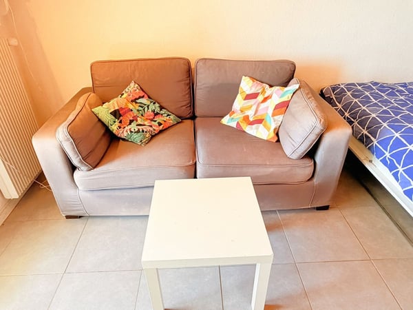 Spacieux et lumineux studio de 1.5 pièces - Très bien situé - Endroit très calme - Magnifique vue 7