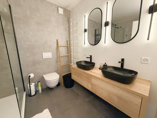 Magnifique 3.5 pces totalement rénové - Spacieux & Lumineux - Endroit calme - Bien situé - Belle vue 15