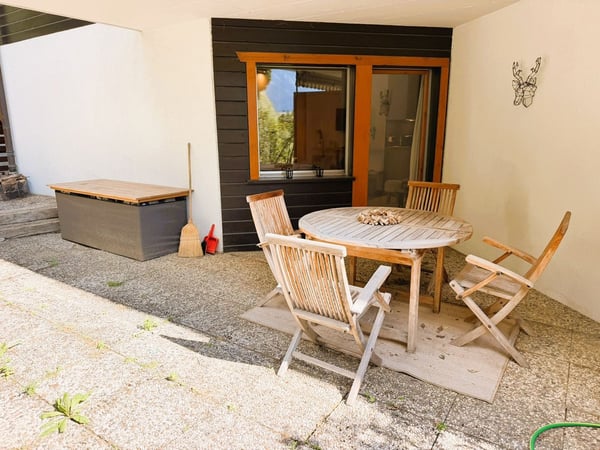 Magnifique appartement (2.5 pces) entièrement rénové - Spacieux & Lumineux - Lieu calme - Bien situé 11