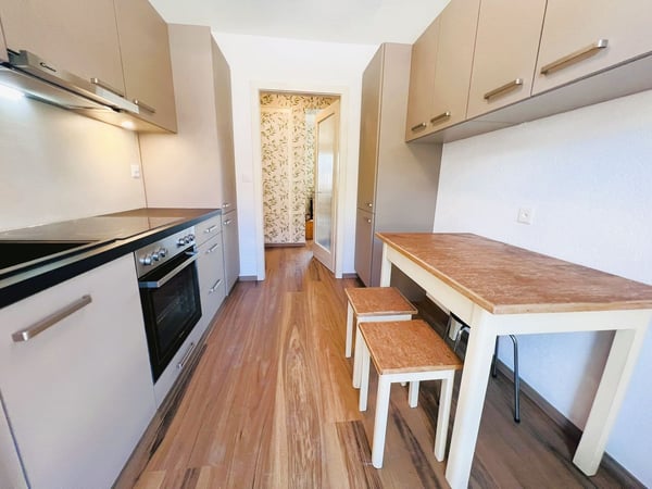 Prächtiges 3.5-Zimmer-Wohnung - Geräumig und hell - Ideal gelegen - Schöne Aussicht - Ruhige Lage 7