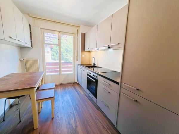Zur Saison: Prächtige 3.5 Zimmer - Geräumig und hell - Ideal gelegen - Schöne Aussicht - Ruhige Lage 6