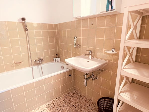 Zur Saison: Prächtiges 2.5-Zimmer-Wohnung – Geräumig und Hell – Gut gelegen – Schöne Aussicht – Ruhige Lage 9