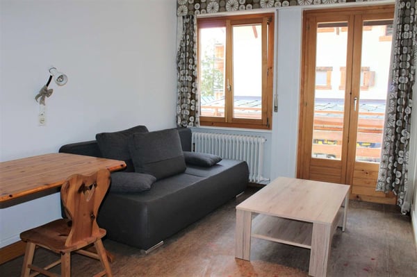 2,5 Zimmer renoviert - Geräumig & hell - Ideal im Herzen von Montana gelegen - Ruhige Lage (Fußgängerzone) 1