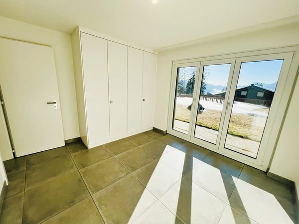 Schönes 2.5-Zimmer-Wohnung renoviert - Geräumig und hell - Schöne Aussicht - Ruhige Lage - Gute Lage 5