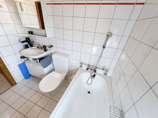 À LA SAISON : Magnifique 2.5 pces rénové - Spacieux & lumineux - Lieu calme - Bien placé - Belle vue 11