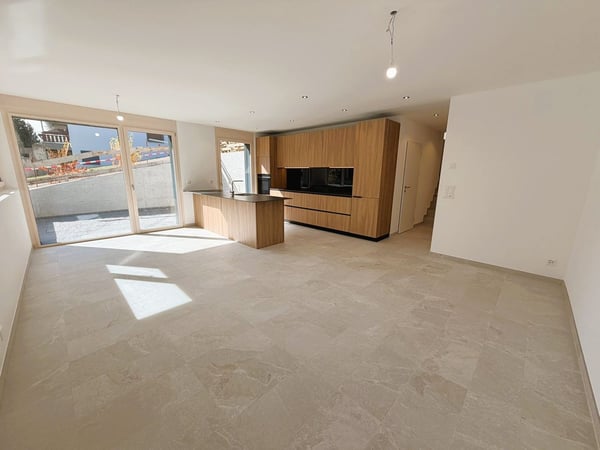 Chalet de 4.5 pces - Neuf - Très cosy - Spacieux et lumineux - Endroit très calme - Bien situé 2