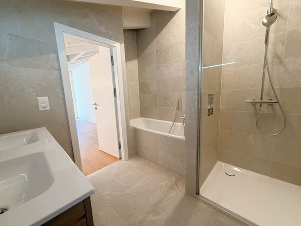 Chalet de 4.5 pces - Neuf - Très cosy - Spacieux et lumineux - Endroit très calme - Bien situé 9