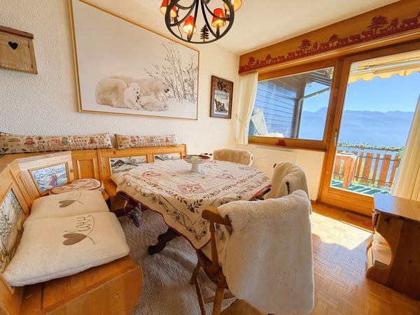 Magnifique duplex de 4.5 pces - Spacieux et lumineux - Lieu très calme - Superbe vue - Bien situé 5